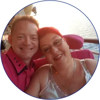 Head & shoulder shot of Jeff & Caroline in a circle